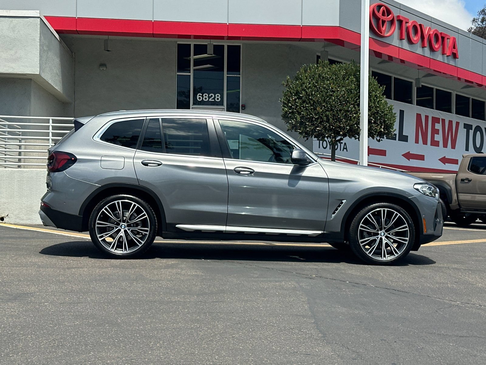 Used 2023 BMW X3 sDrive30i w/ Convenience Package RWD image 6