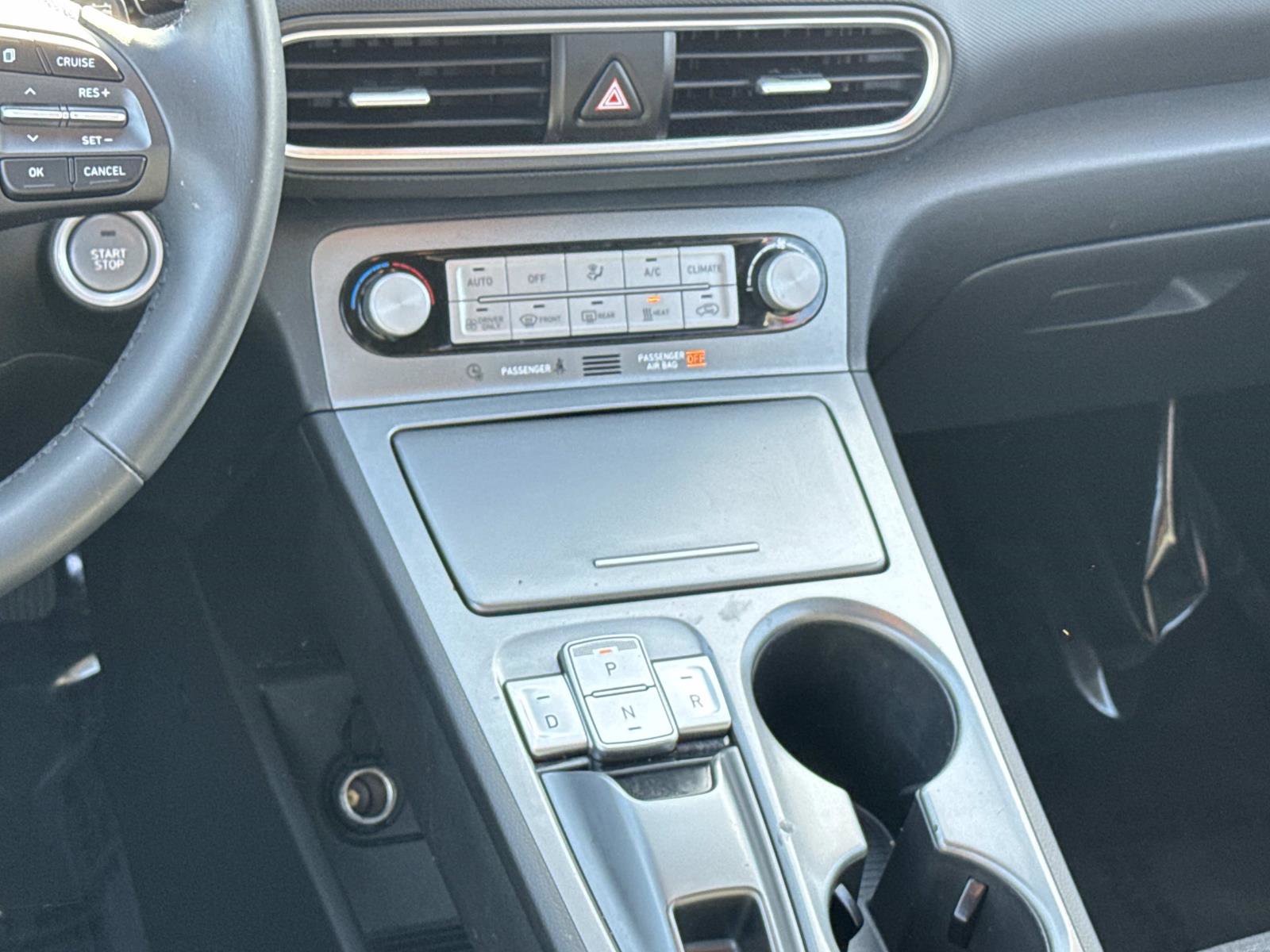 Used 2021 Hyundai Kona SEL image 4