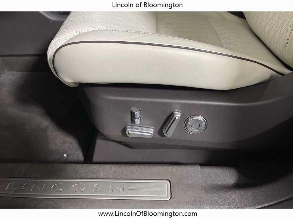 New 2024 Lincoln Nautilus Black Label w/ Jet Appearance Package (87T) image 30