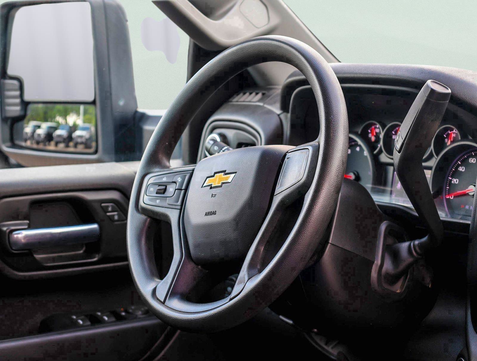 Used 2024 Chevrolet Silverado 2500 Custom w/ Custom Convenience Package AWD/4WD image 14