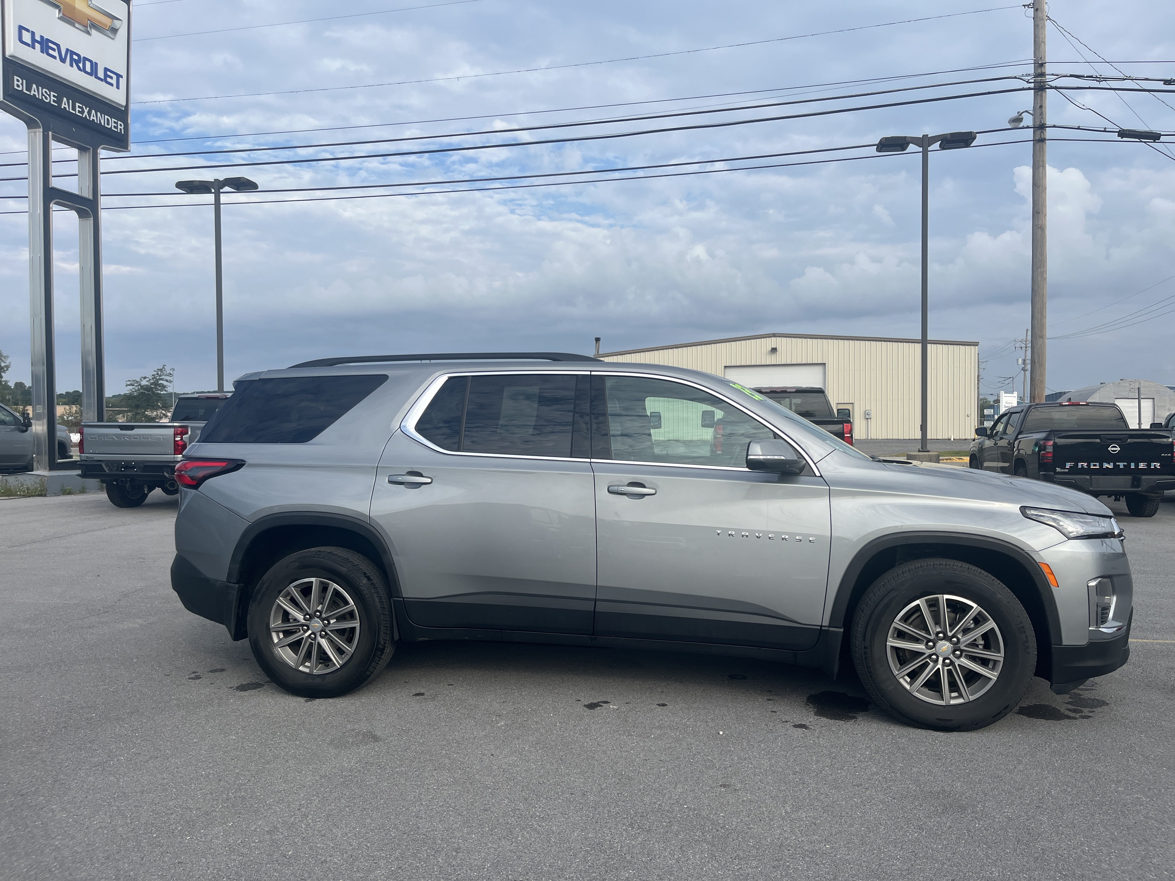 Used 2023 Chevrolet Traverse LT w/ LPO, Floor Liner Package AWD/4WD image 13