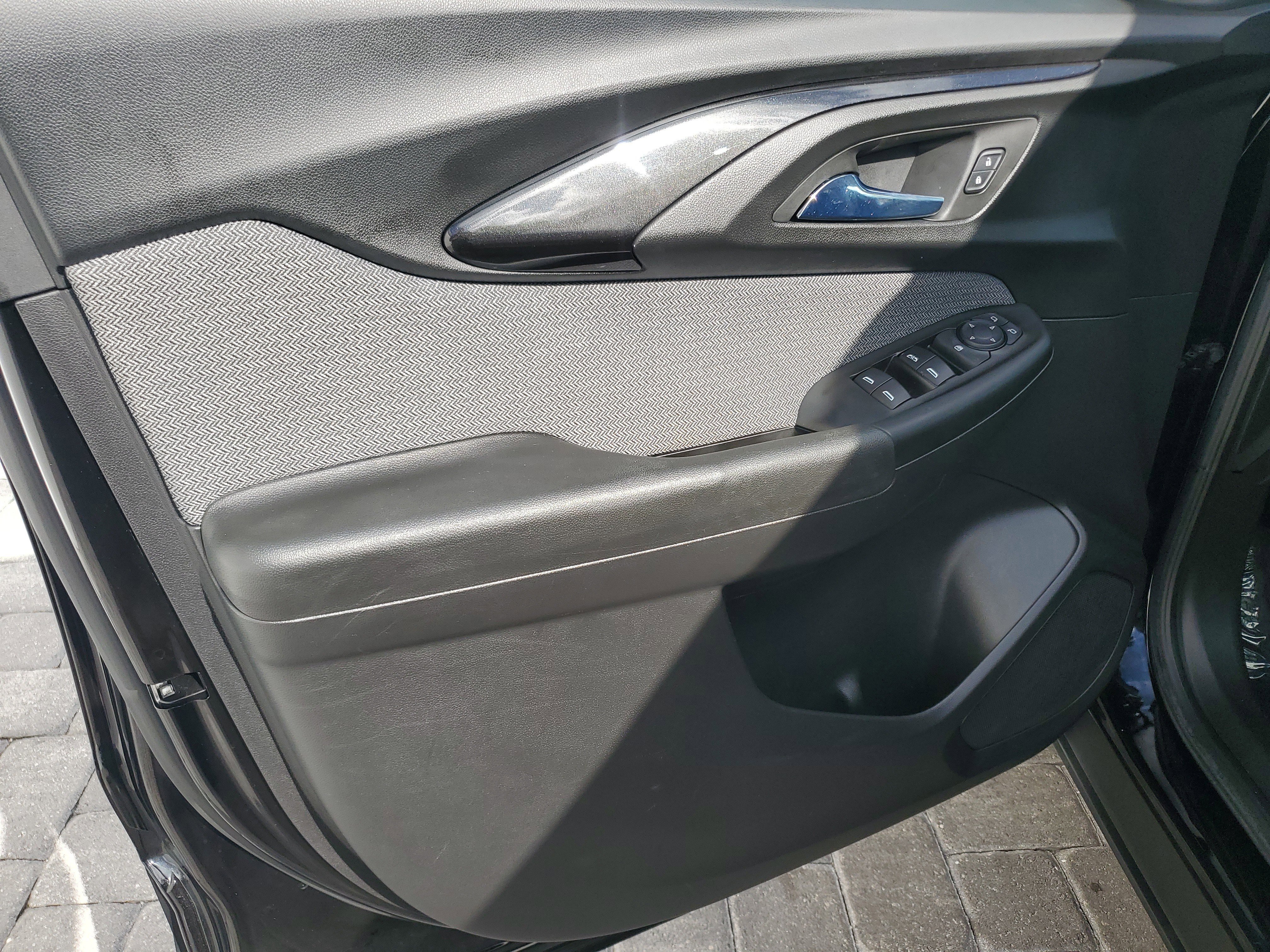 Used 2022 Chevrolet TrailBlazer LT w/ Convenience Package image 16