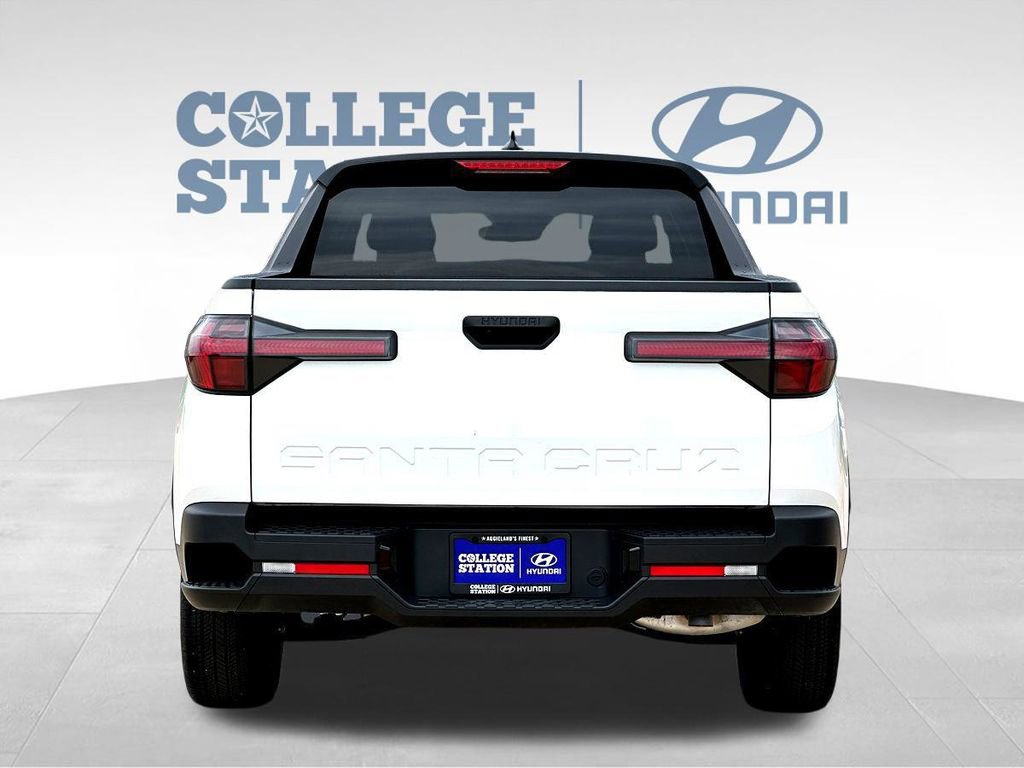 Used 2025 Hyundai Santa Cruz SE image 9