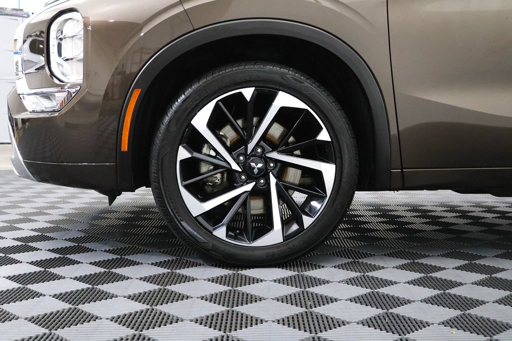 Used 2024 Mitsubishi Outlander SEL FWD image 5
