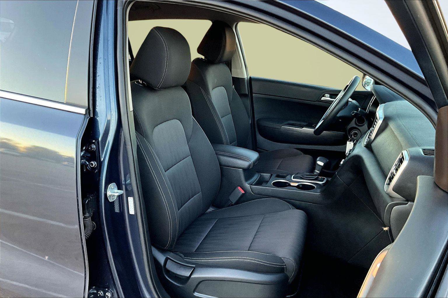 Used 2021 Kia Sportage LX image 7