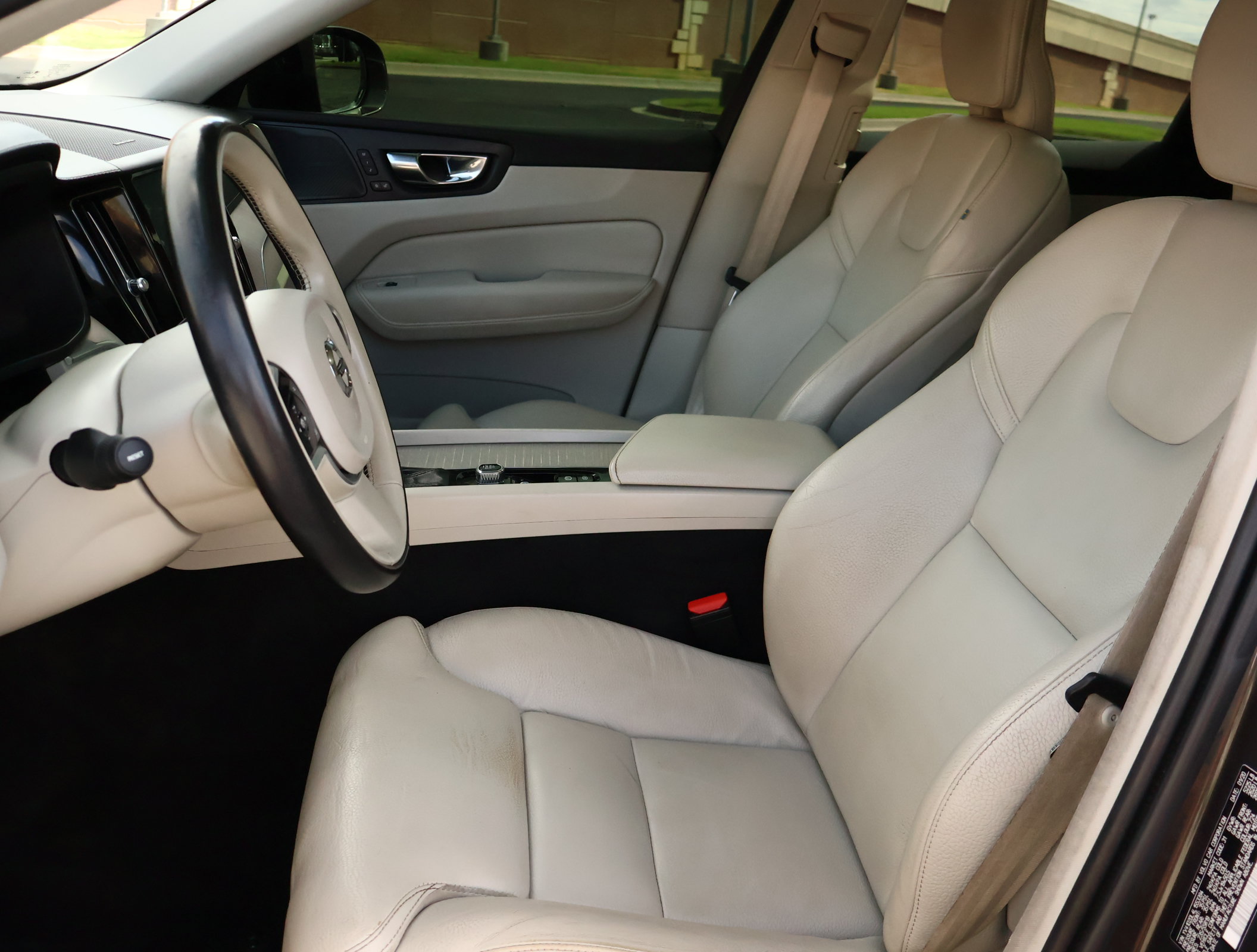 Used 2020 Volvo XC60 T5 Inscription FWD image 12