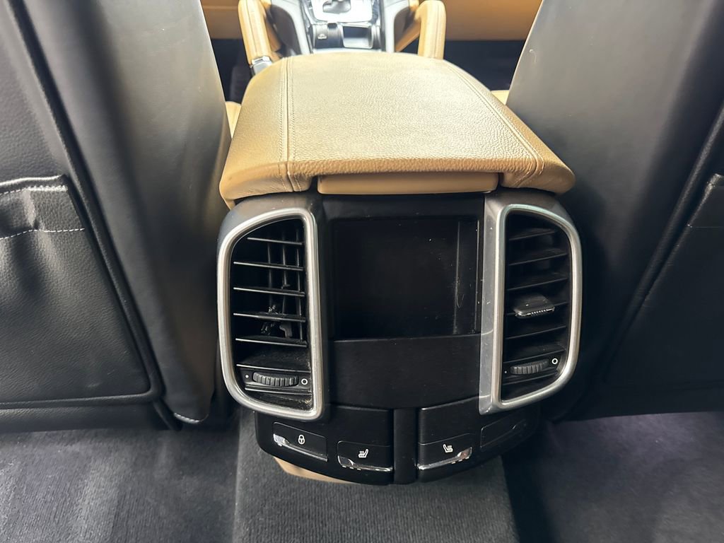 Used 2016 Porsche Cayenne image 70