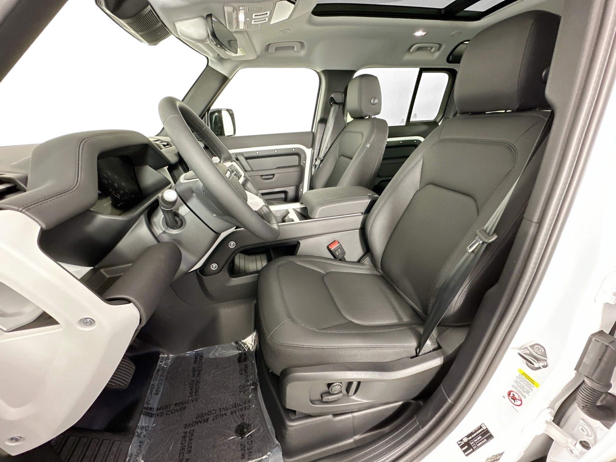 Used 2025 Land Rover Defender 110 S image 19