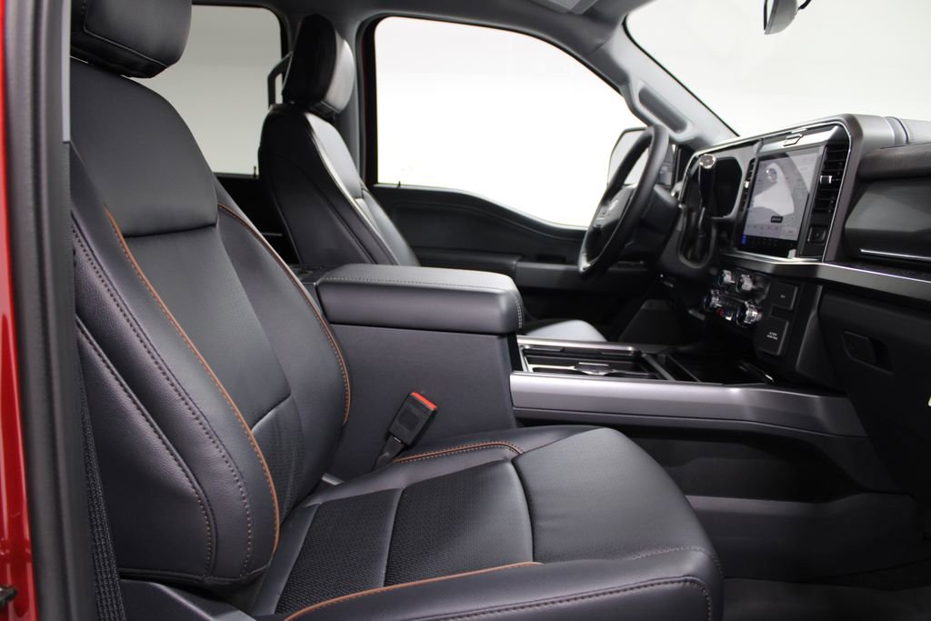 New 2026 Ford F250 Lariat w/ Black Appearance Package image 29