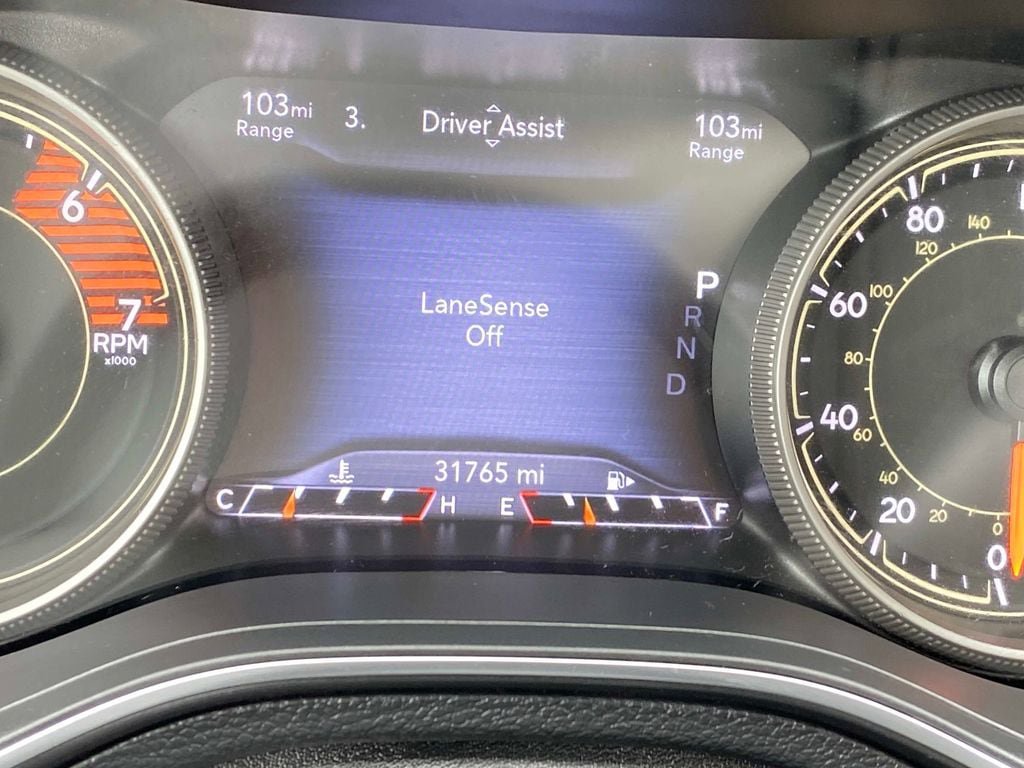 Used 2022 Jeep Cherokee Latitude Lux w/ Sun & Sound Group AWD/4WD image 35