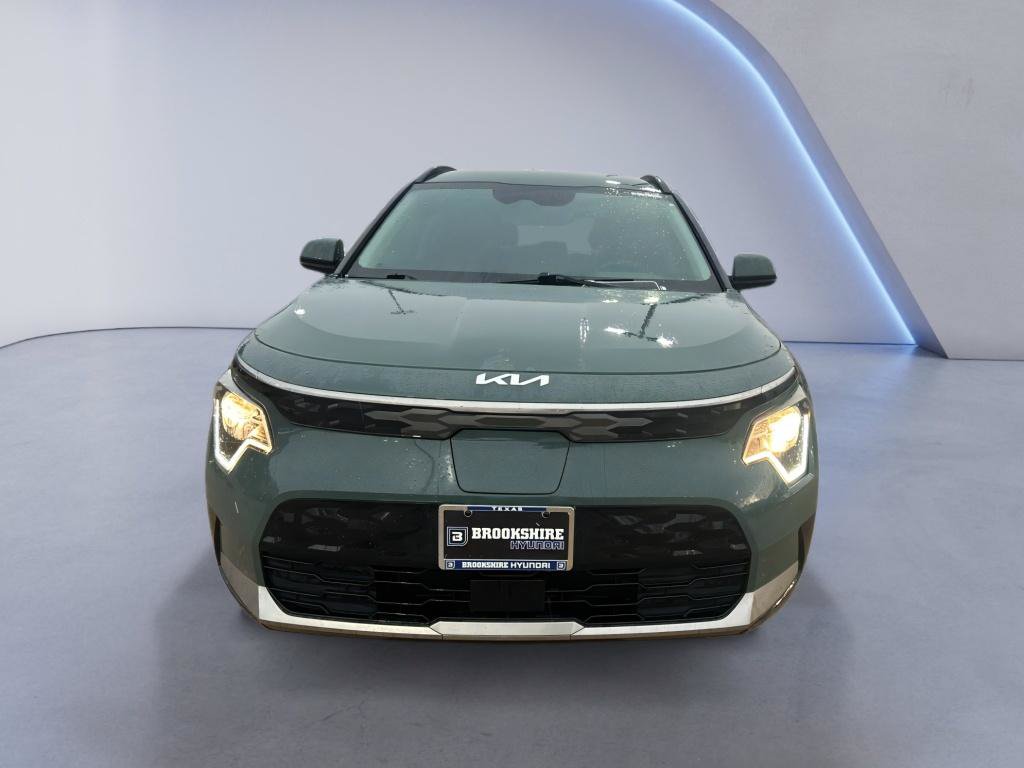 Used 2023 Kia Niro Wind FWD image 2