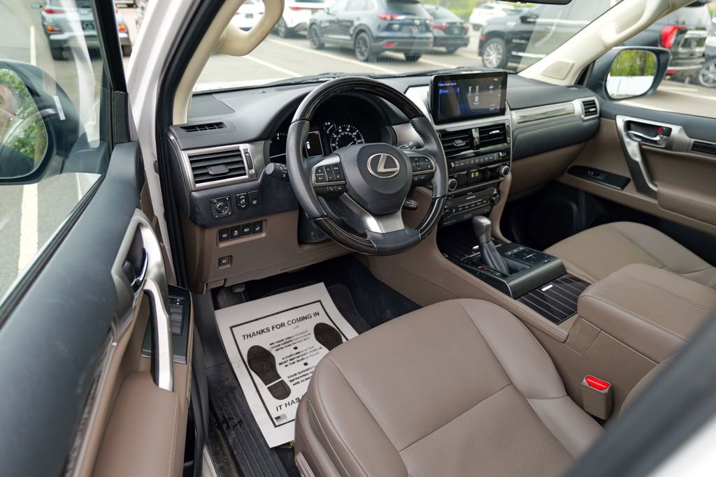 Used 2023 Lexus GX 460 Premium w/ Premium Plus Package AWD/4WD image 17