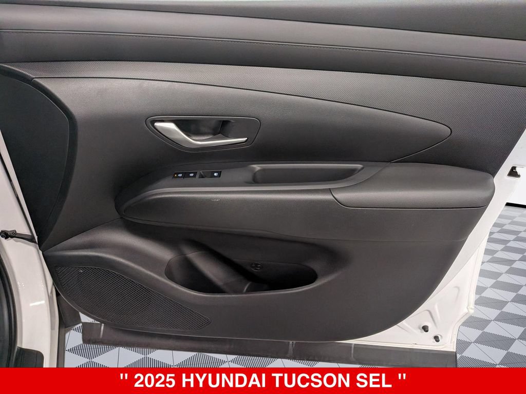 Used 2025 Hyundai Tucson SEL AWD/4WD image 32