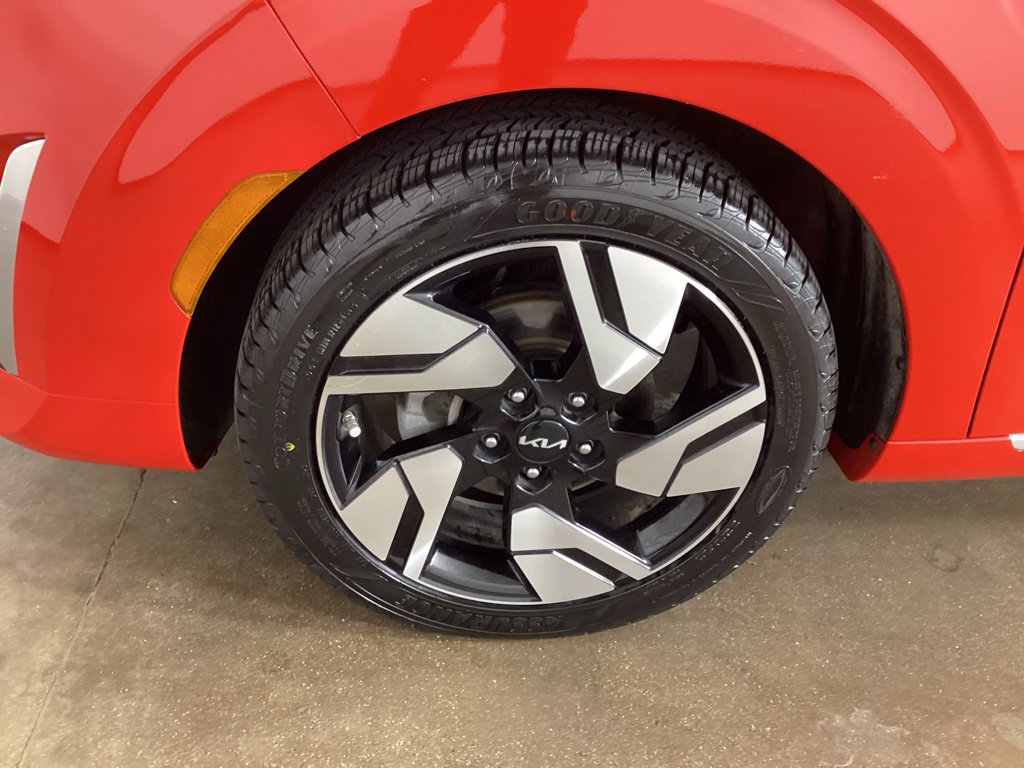 Used 2024 Kia Soul GT-Line w/ GT-Line Technology Package FWD image 31