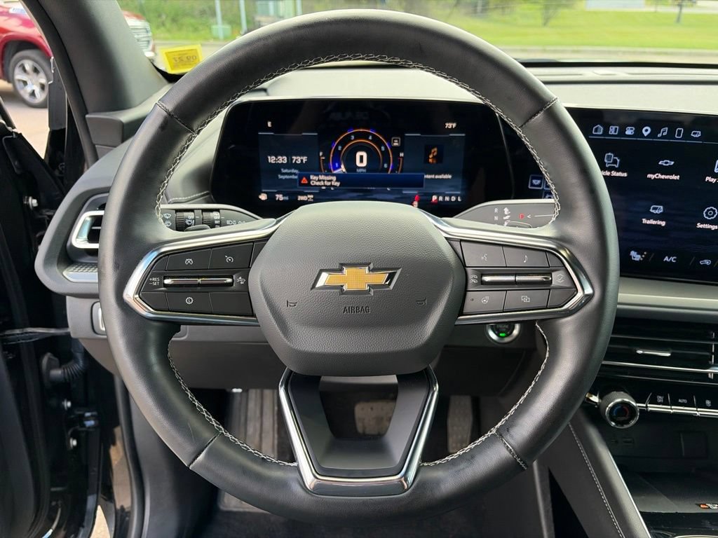 Used 2025 Chevrolet Traverse LT w/ Driver Confidence Package AWD/4WD image 27