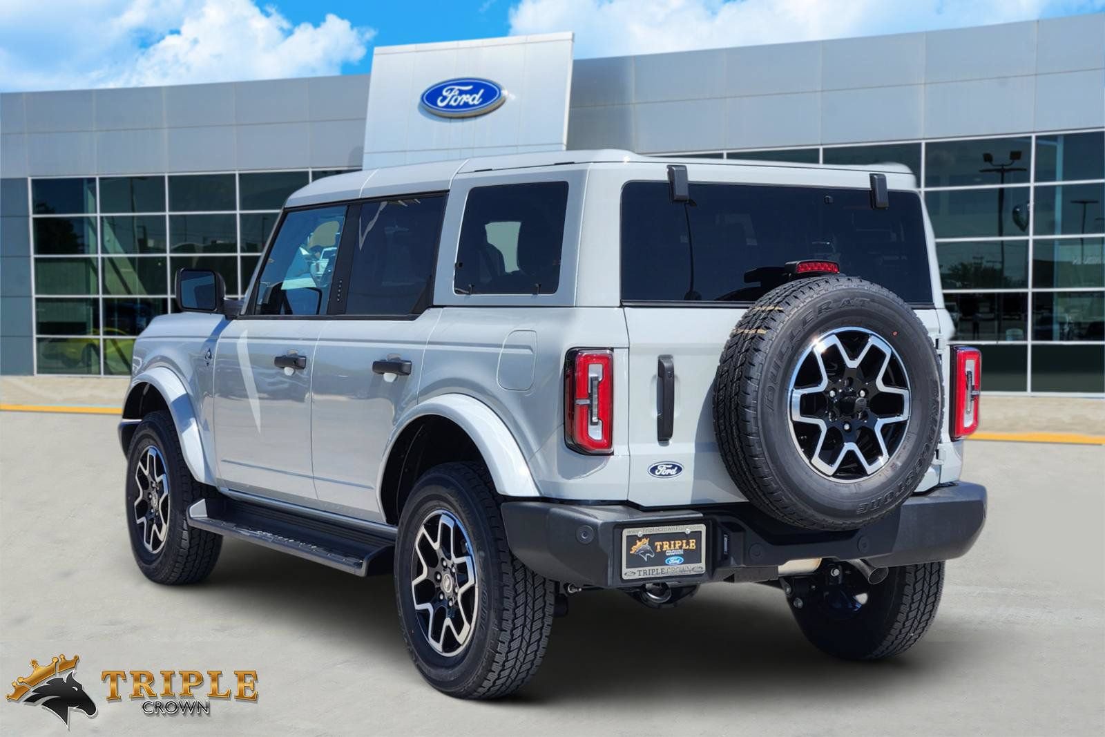 New 2026 Ford Bronco Outer Banks AWD/4WD image 4