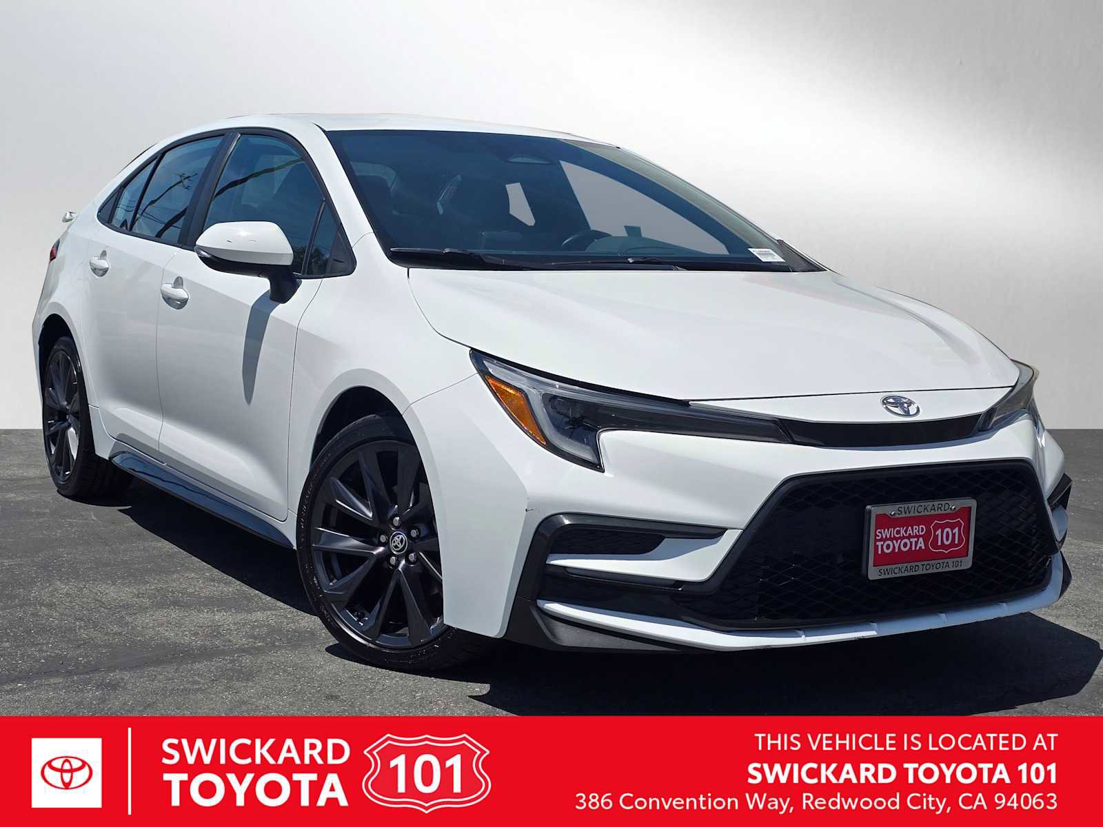 Used 2023 Toyota Corolla SE FWD image 1