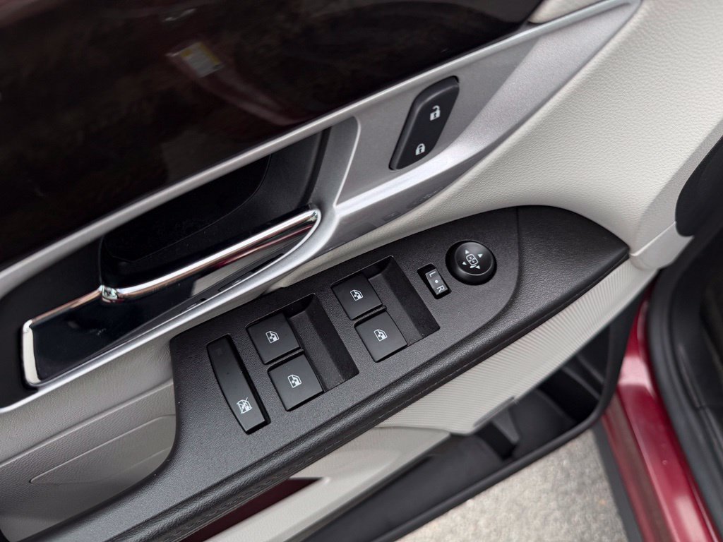 Used 2017 GMC Terrain Denali w/ Cargo Package FWD image 14