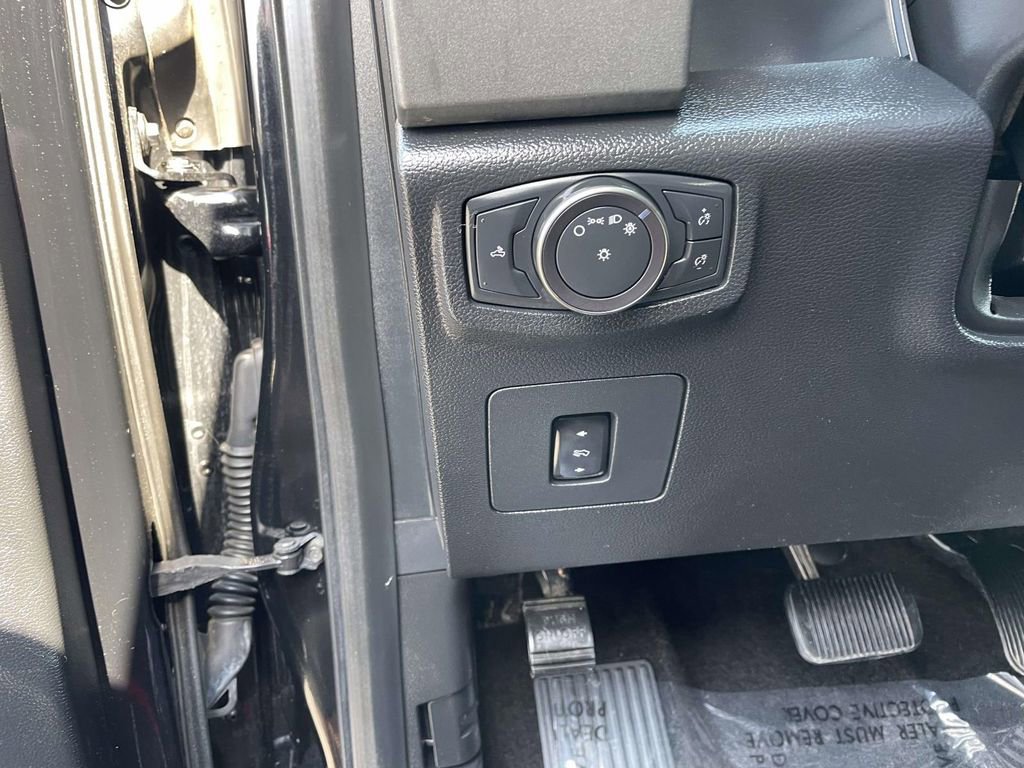 Used 2018 Ford F150 Raptor w/ Equipment Group 801A Mid image 28