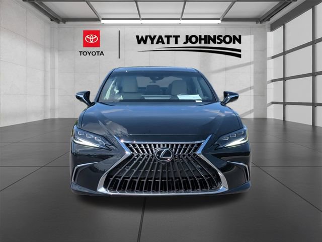 Used 2024 Lexus ES 300h Ultra Luxury w/ Accessory Package (Z2) FWD image 8