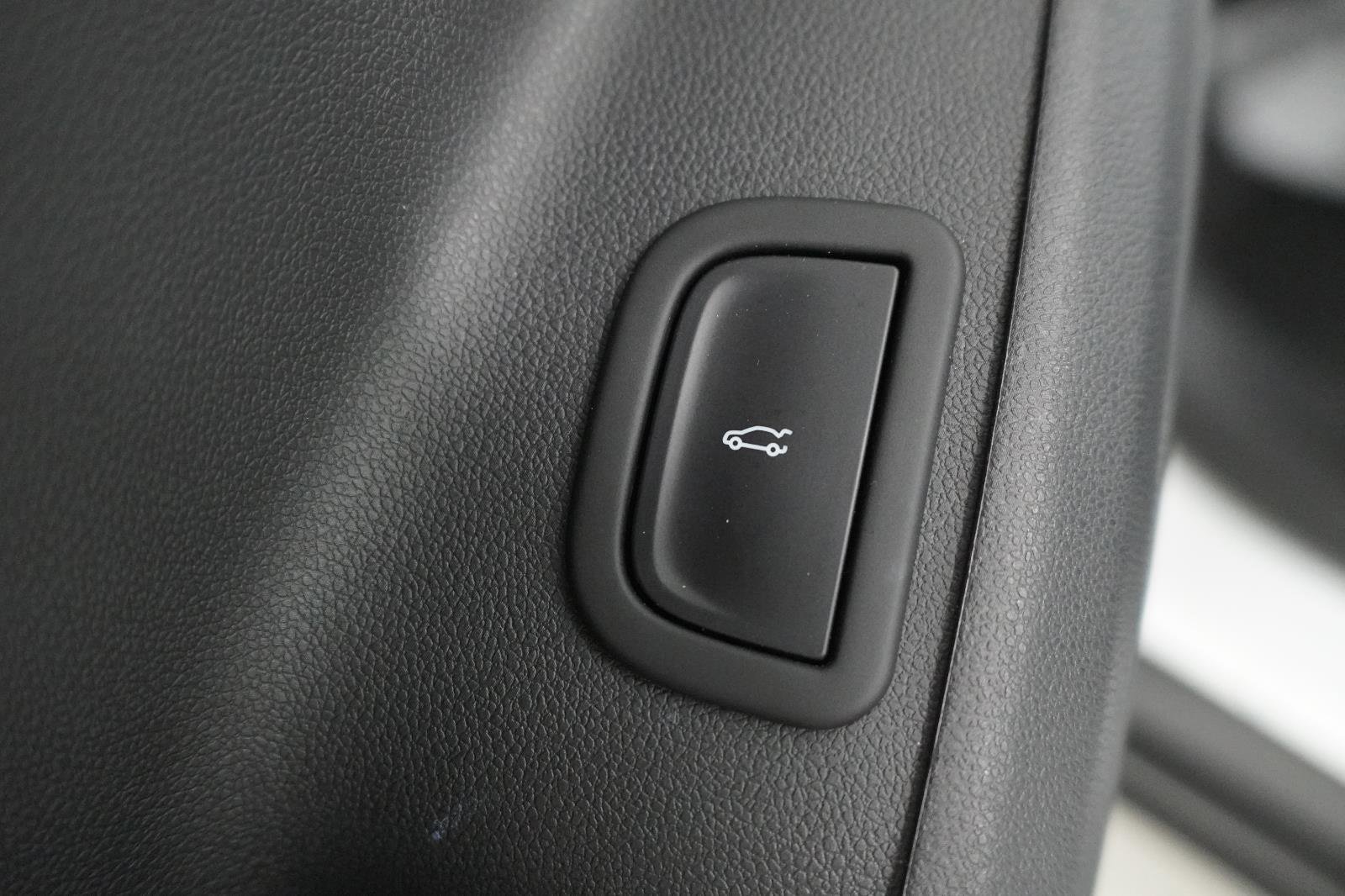 Used 2024 Chevrolet Traverse LT FWD image 15