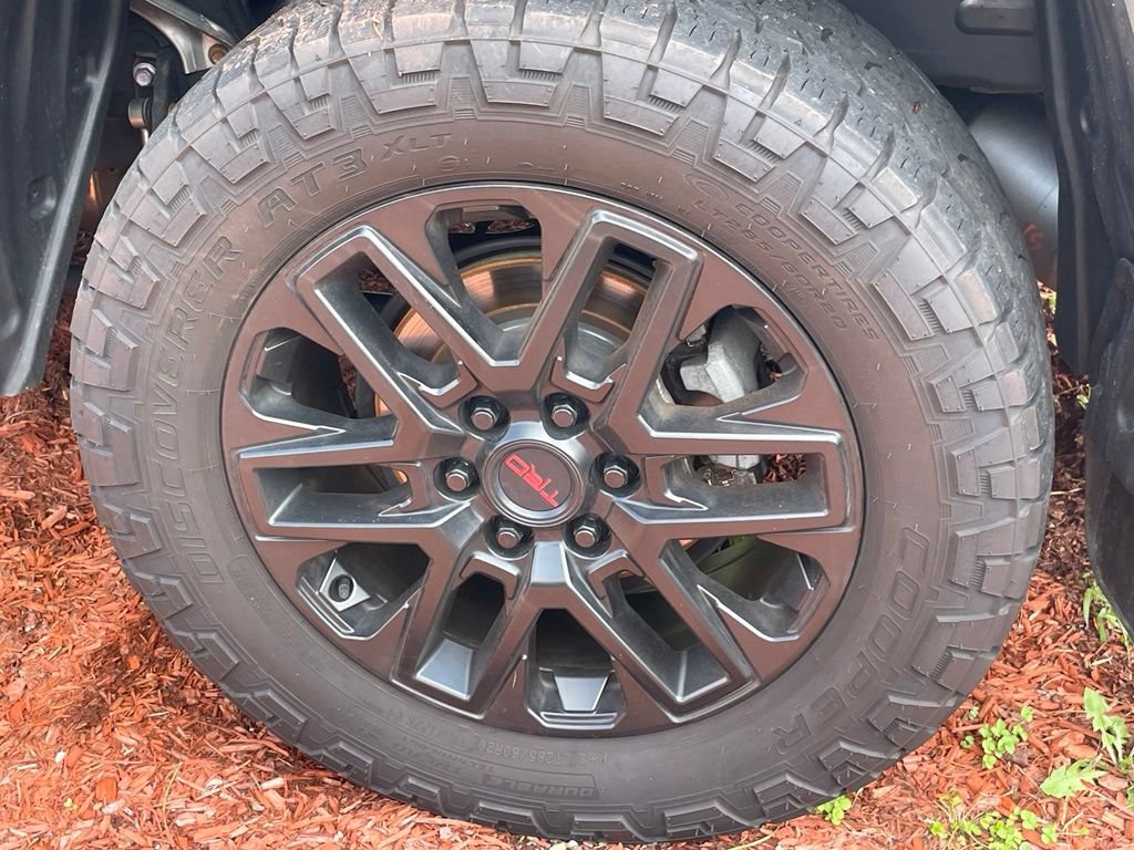 Used 2022 Toyota Tundra SR5 w/ TRD Sport Package AWD/4WD image 29
