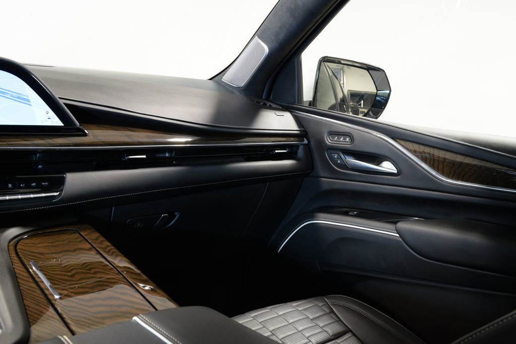 Used 2024 Cadillac Escalade Sport Platinum image 18
