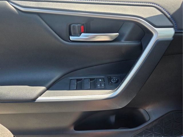 Used 2023 Toyota RAV4 XSE AWD/4WD image 30
