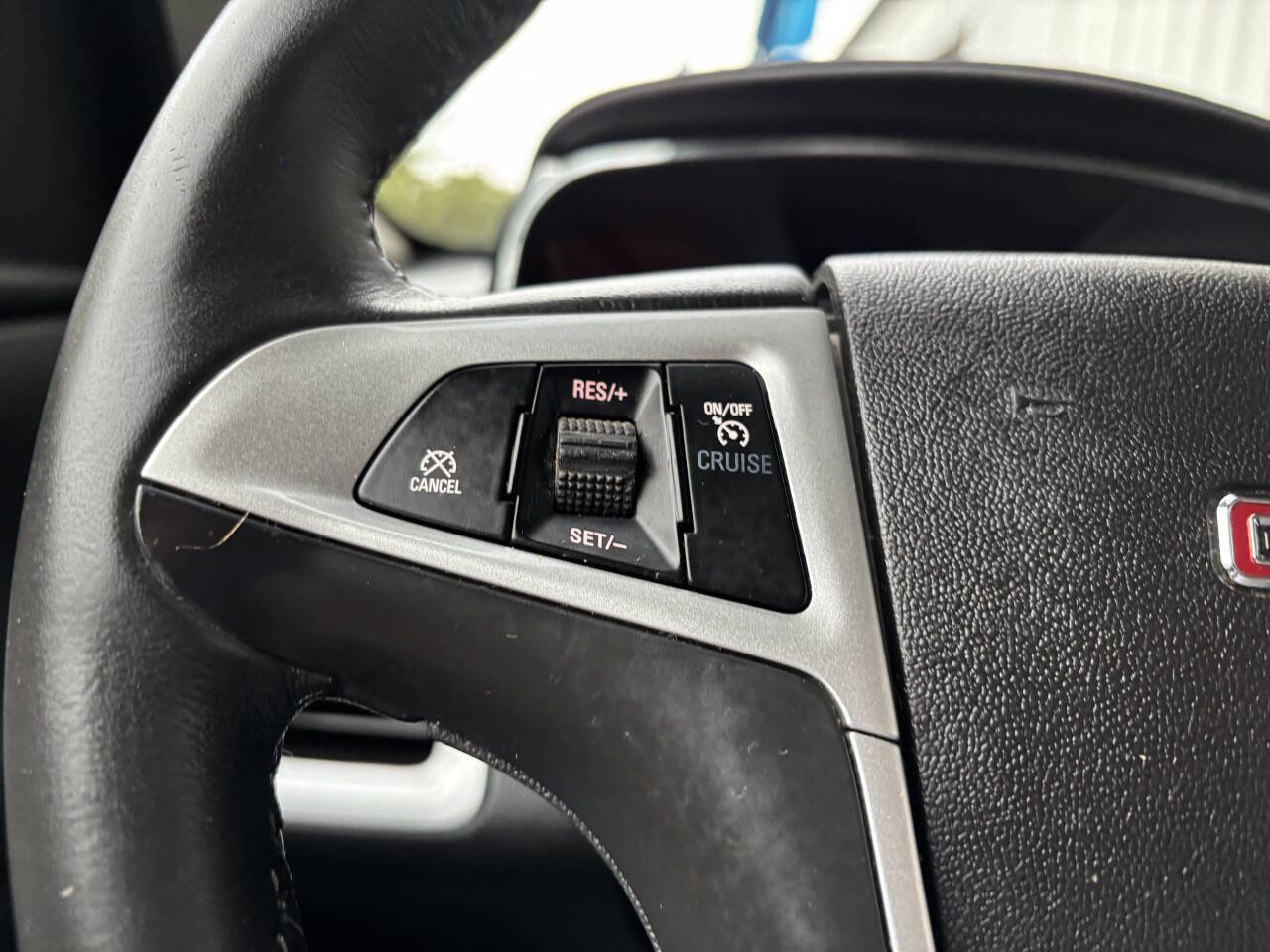 Used 2015 GMC Terrain SLT image 23