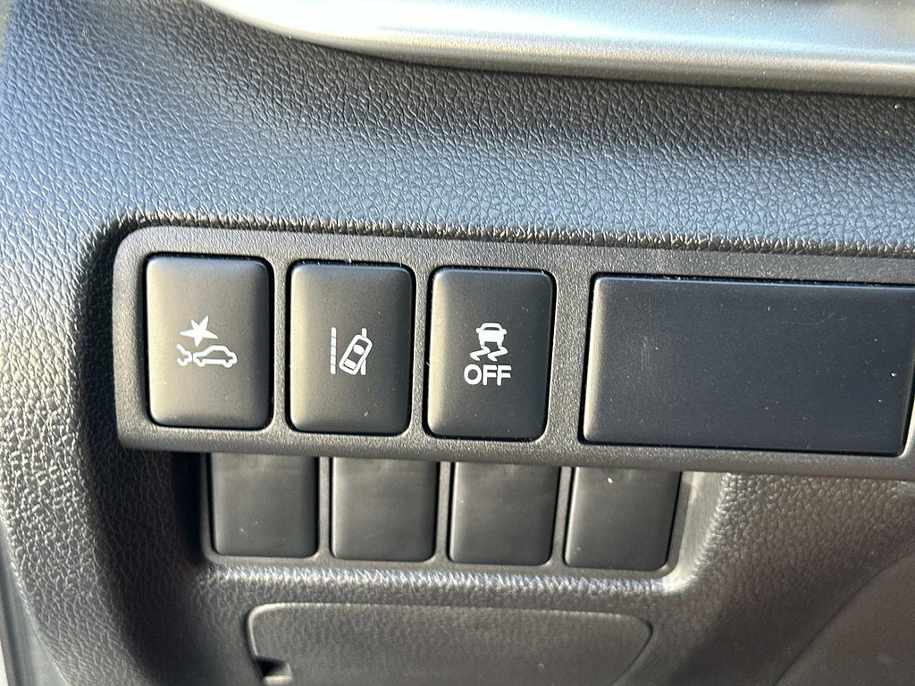 Used 2022 Mitsubishi Eclipse Cross SE AWD/4WD image 13