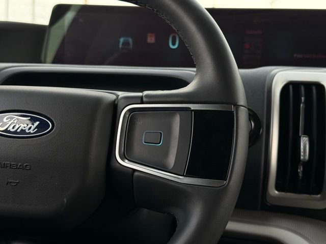 Used 2025 Ford Expedition Active image 9