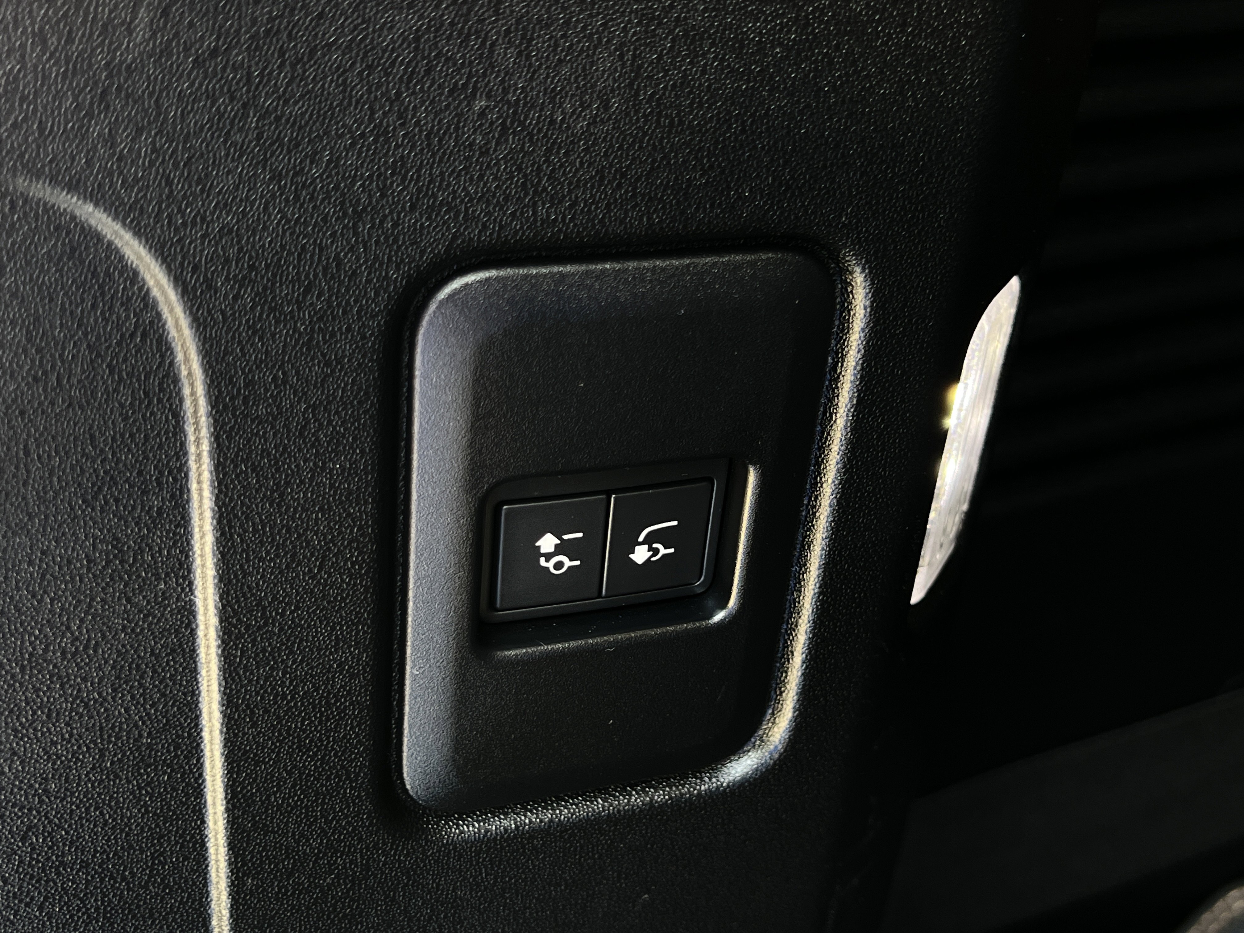 Used 2023 Land Rover Defender 130 First Edition AWD/4WD image 30