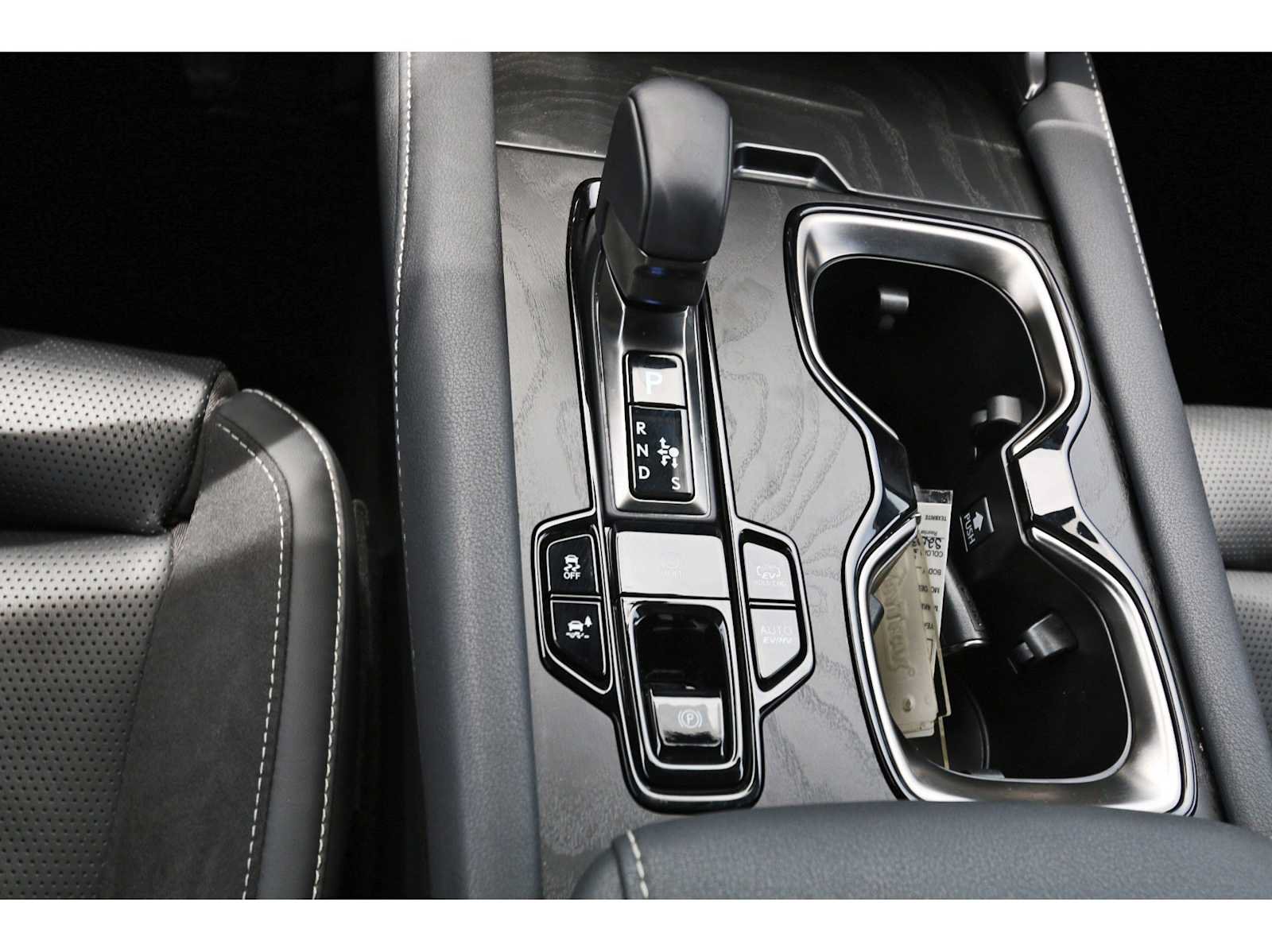 Used 2025 Lexus RX 450h AWD w/ Luxury Package image 25