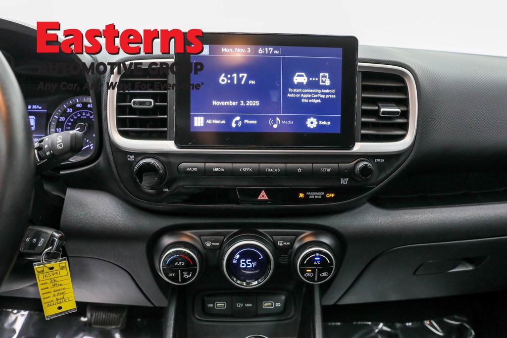 Used 2022 Hyundai Venue SEL image 12