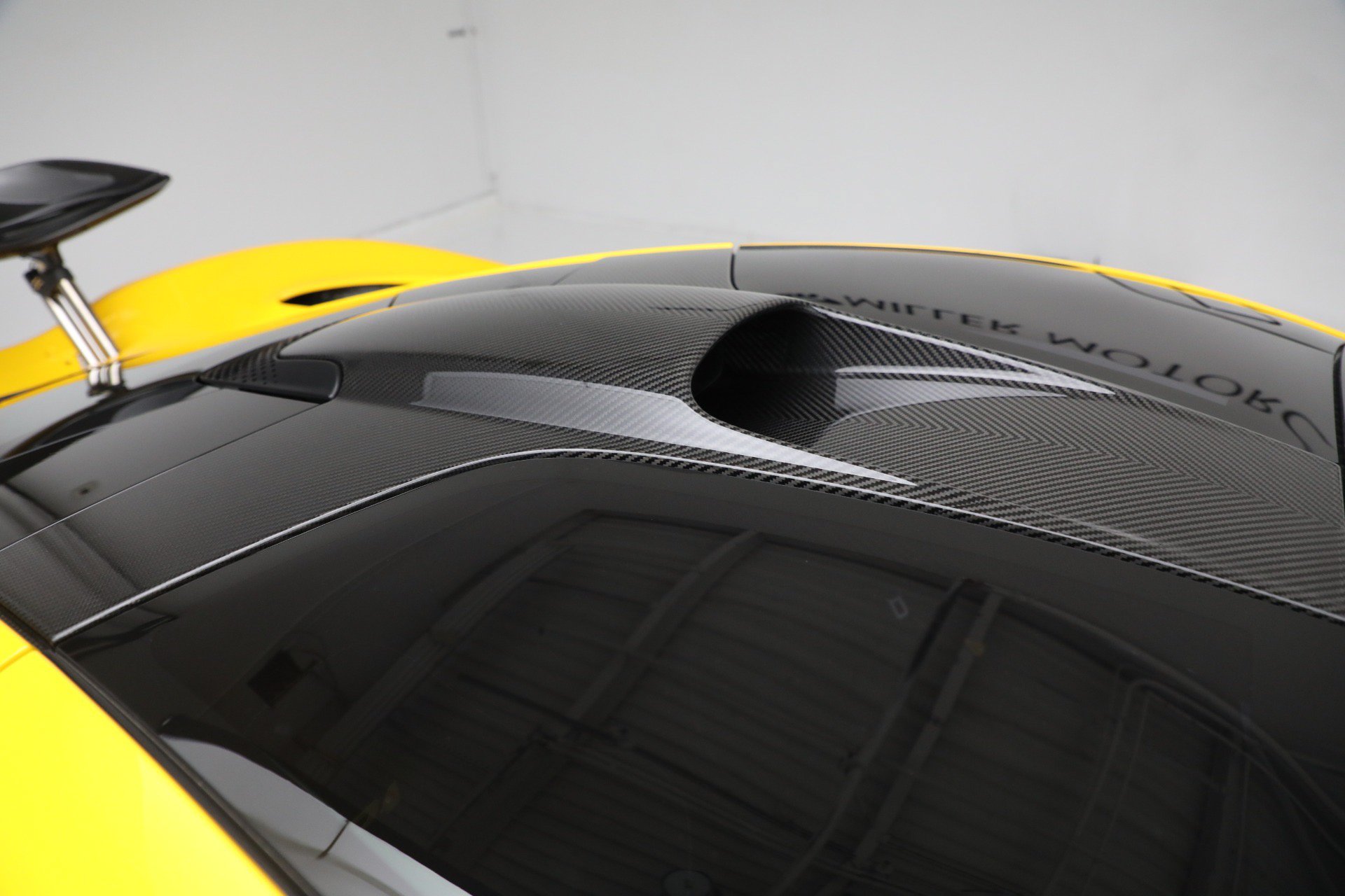 Used 2015 McLaren P1 RWD image 30