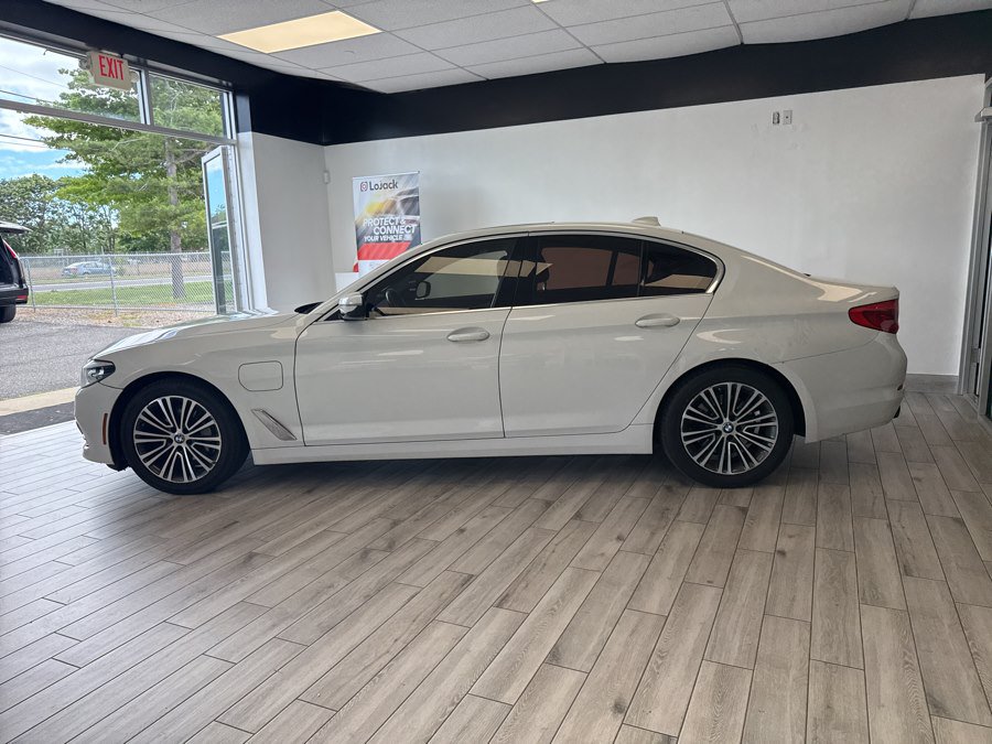 Used 2019 BMW 530e xDrive w/ Convenience Package AWD/4WD image 5
