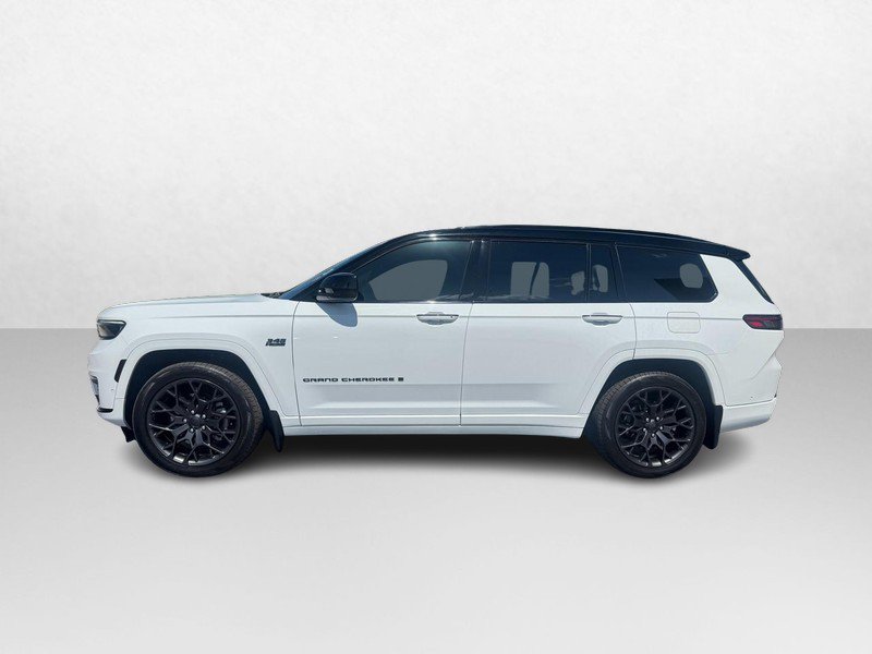 Used 2023 Jeep Grand Cherokee L Summit AWD/4WD image 2
