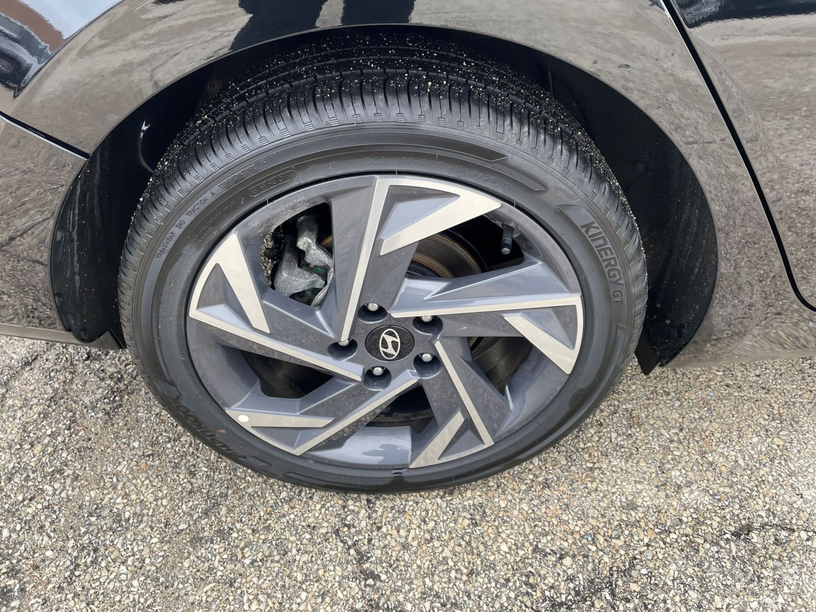 Used 2025 Hyundai Elantra SEL image 31