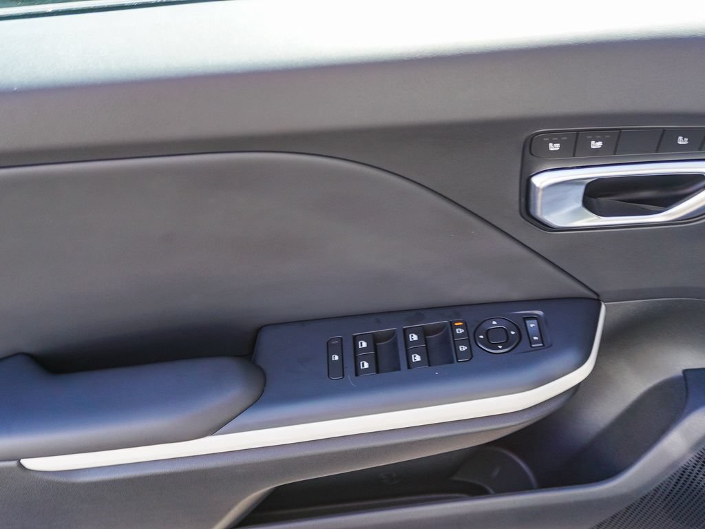 Certified 2025 Kia K4 GT-Line Turbo FWD image 19