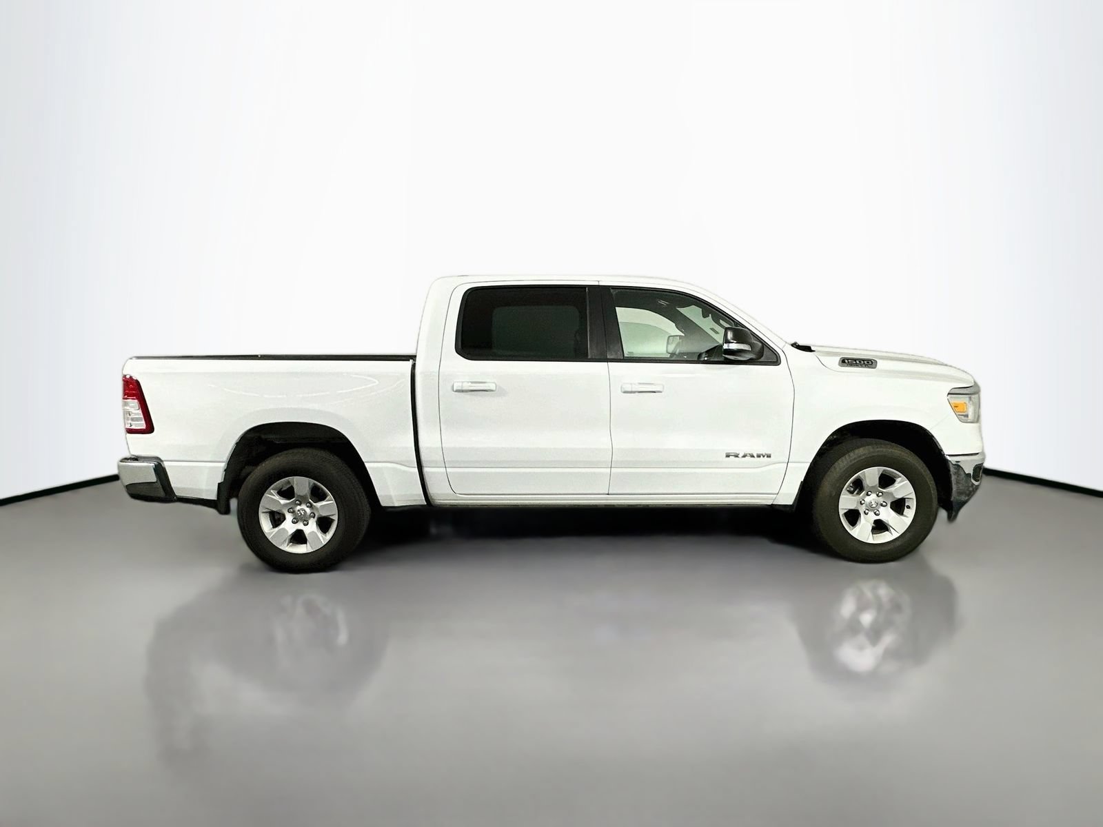 Used 2022 RAM 1500 Big Horn AWD/4WD image 9
