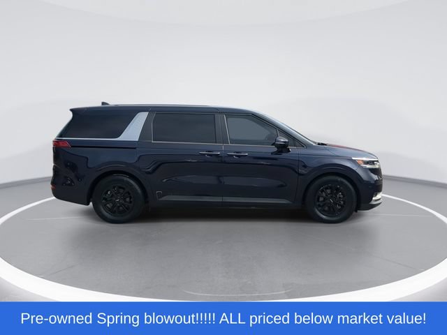 Used 2022 Kia Carnival LX FWD image 9