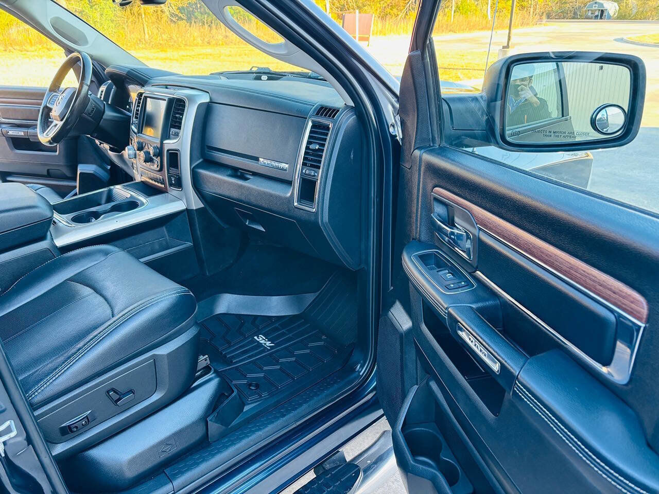 Used 2017 RAM 1500 Laramie w/ Convenience Group AWD/4WD image 55