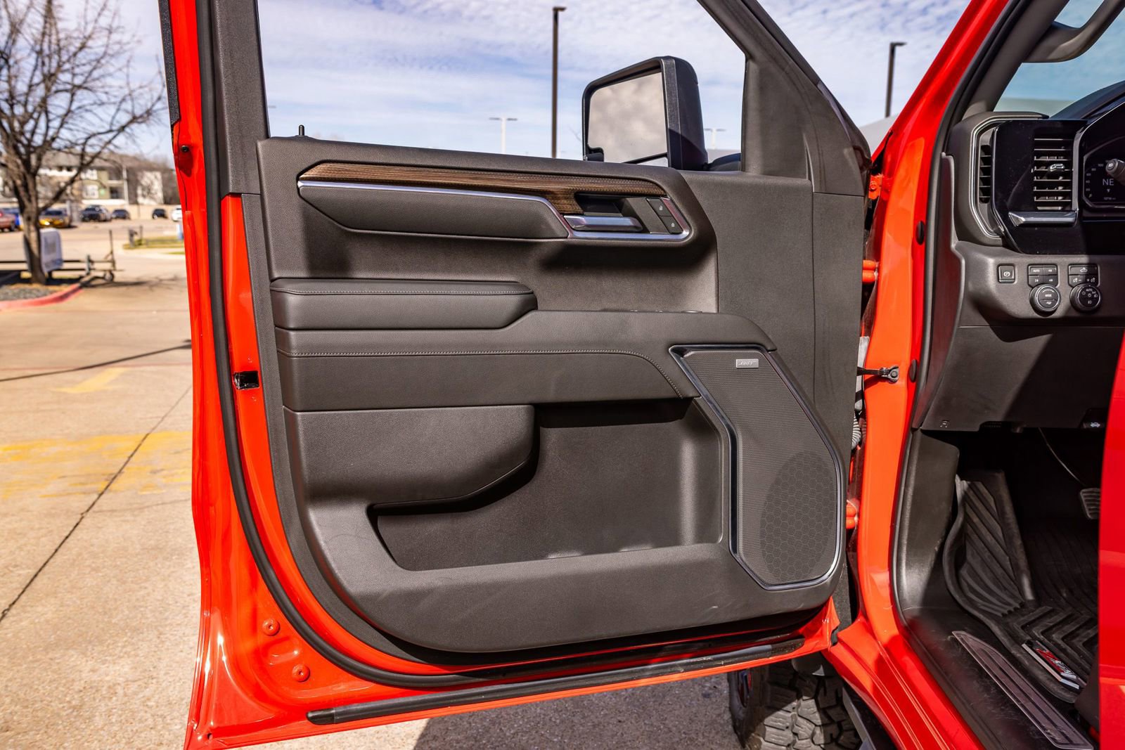Used 2022 Chevrolet Silverado 1500 LT Trail Boss w/ Convenience Package II AWD/4WD image 33
