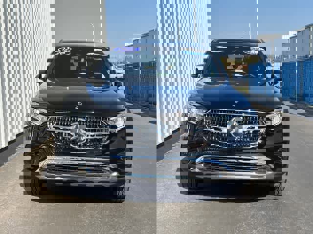 Used 2025 Mercedes-Benz GLC 300 GLC 300 image 2