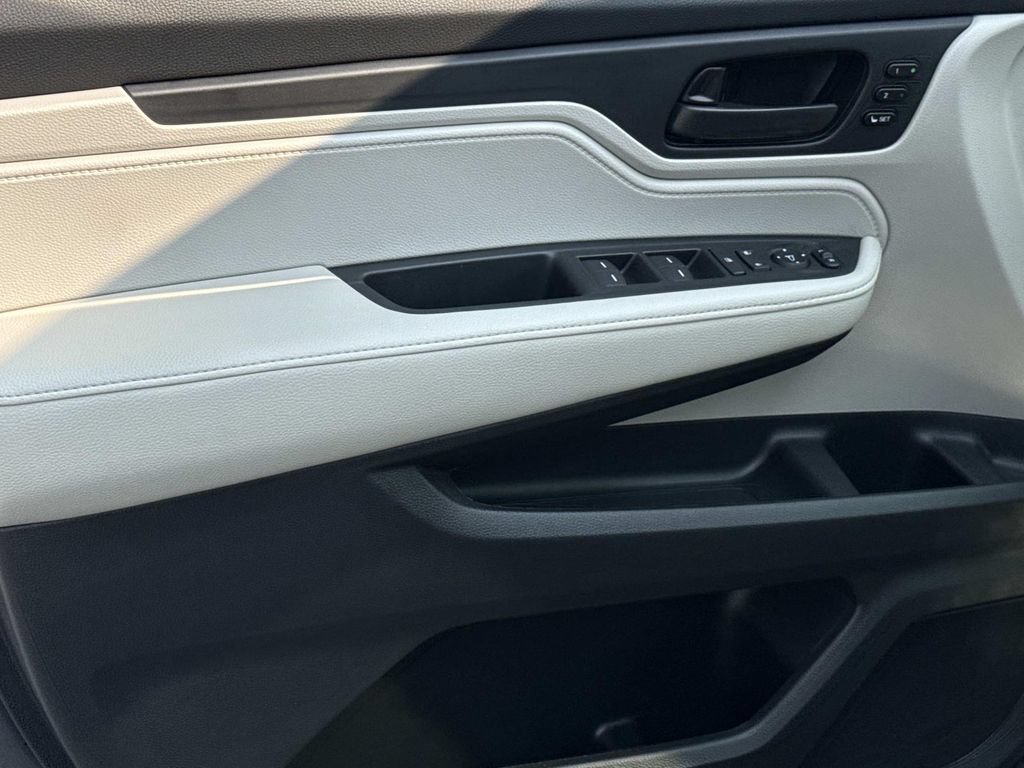 Certified 2026 Honda Odyssey EX-L image 16