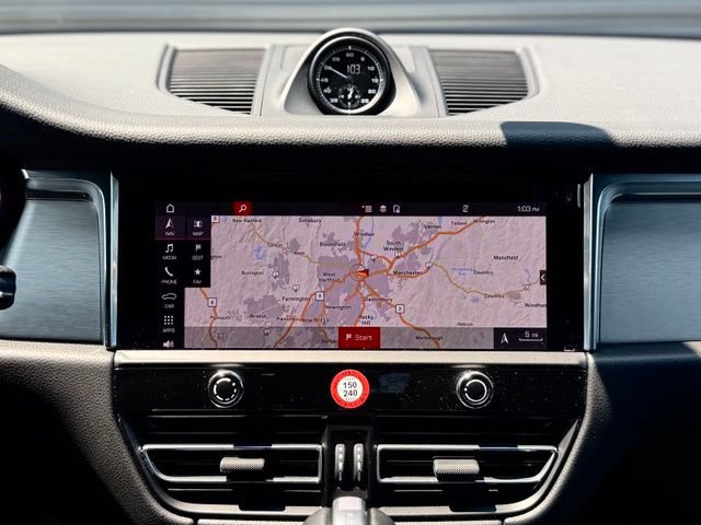 Certified 2026 Porsche Macan AWD/4WD image 31