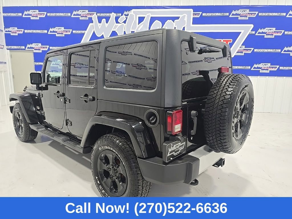 Used 2012 Jeep Wrangler Unlimited Sahara w/ Dual Top Group AWD/4WD image 6