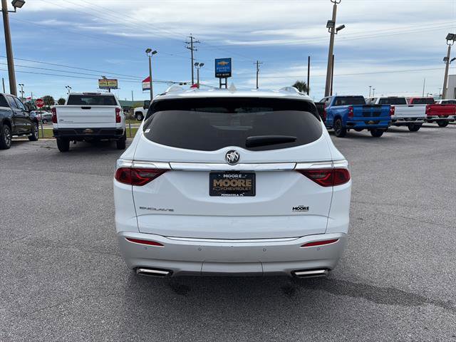 Used 2024 Buick Enclave Premium image 7