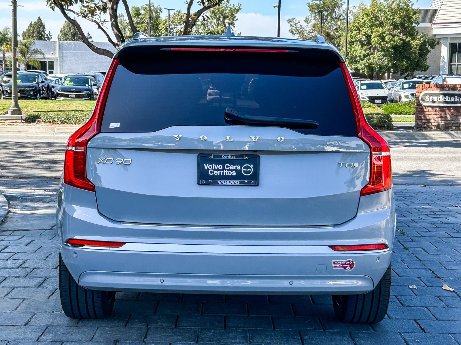 Used 2025 Volvo XC90 T8 Plus w/ Protection Package Premier AWD/4WD image 7