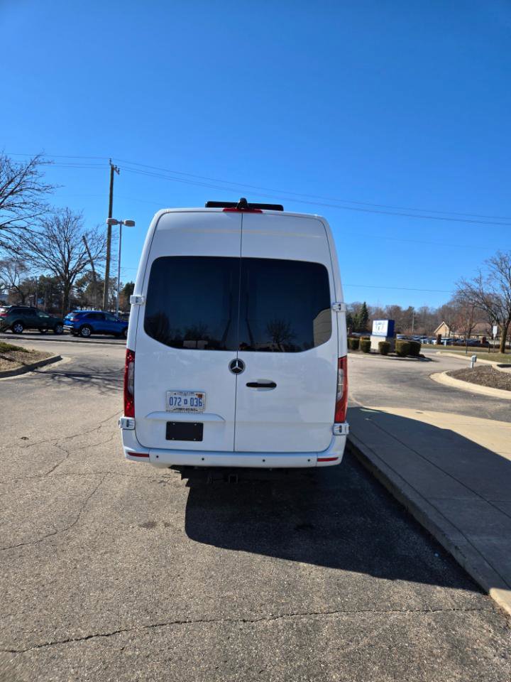 Used 2022 Mercedes-Benz Sprinter 3500 image 6